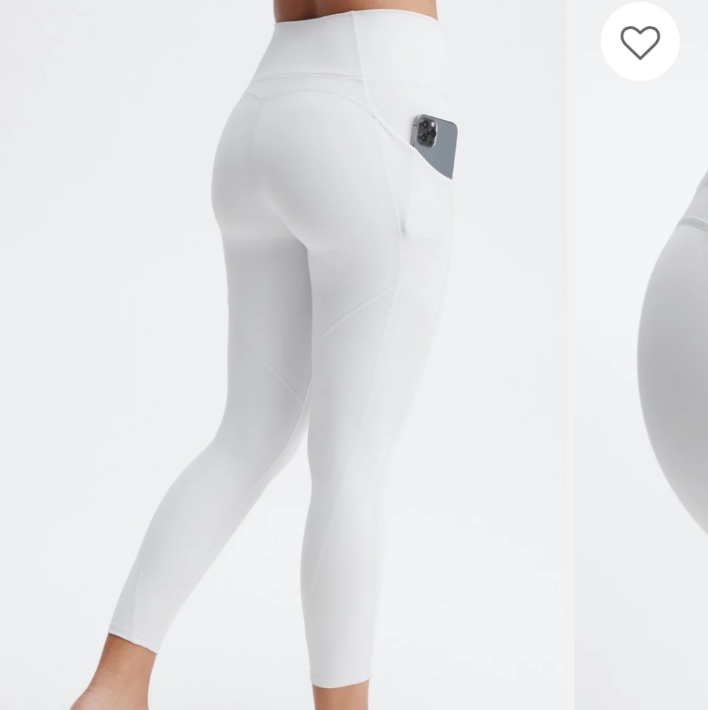 Fabletics Oasis Workout Set - Picture 3 of 4